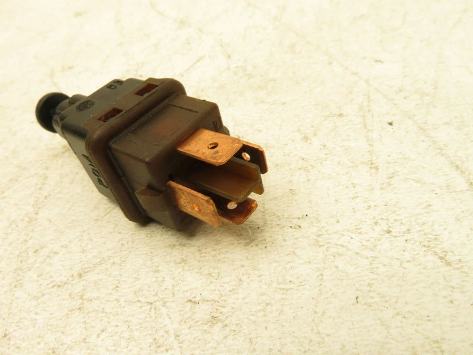 Sensor de control de posición de pastillas de pedal de parada de freno Porsche 911 Carrera 2002-2004 OEM Foto 3 de 4