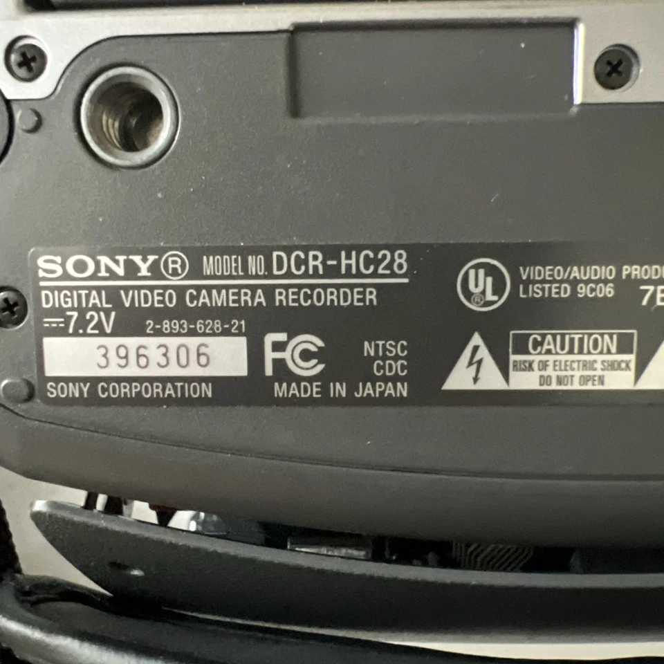 Videocámara videocámara Sony Handycam Vision CCD-TRV68 prueba de video Hi-8 para piezas Foto 4 de 4