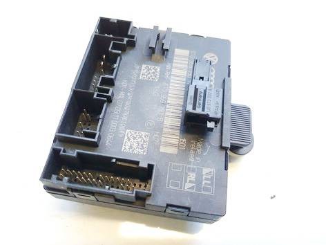 Audi A5 2011 Door control relay (DOOR CONTROL UNIT MODULE ECU ) 8T #2828549-83