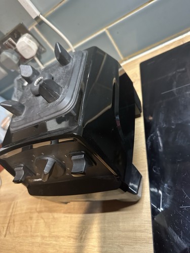 Vitamix Explorian E310 10 Speed Standard Blender - Picture 5 of 8