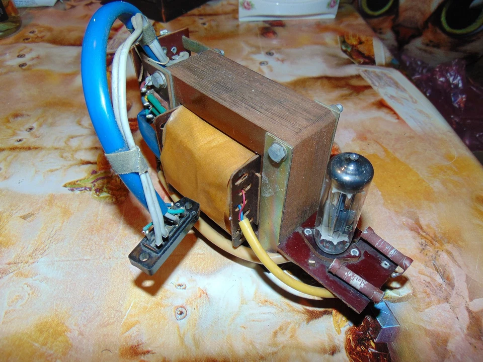 Netztrafo aus Rema-2072, RFT - Bild 3 von 4