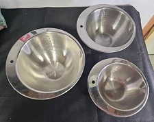 Stainless steel mixing bowl set Of 3  (measuring bowls)