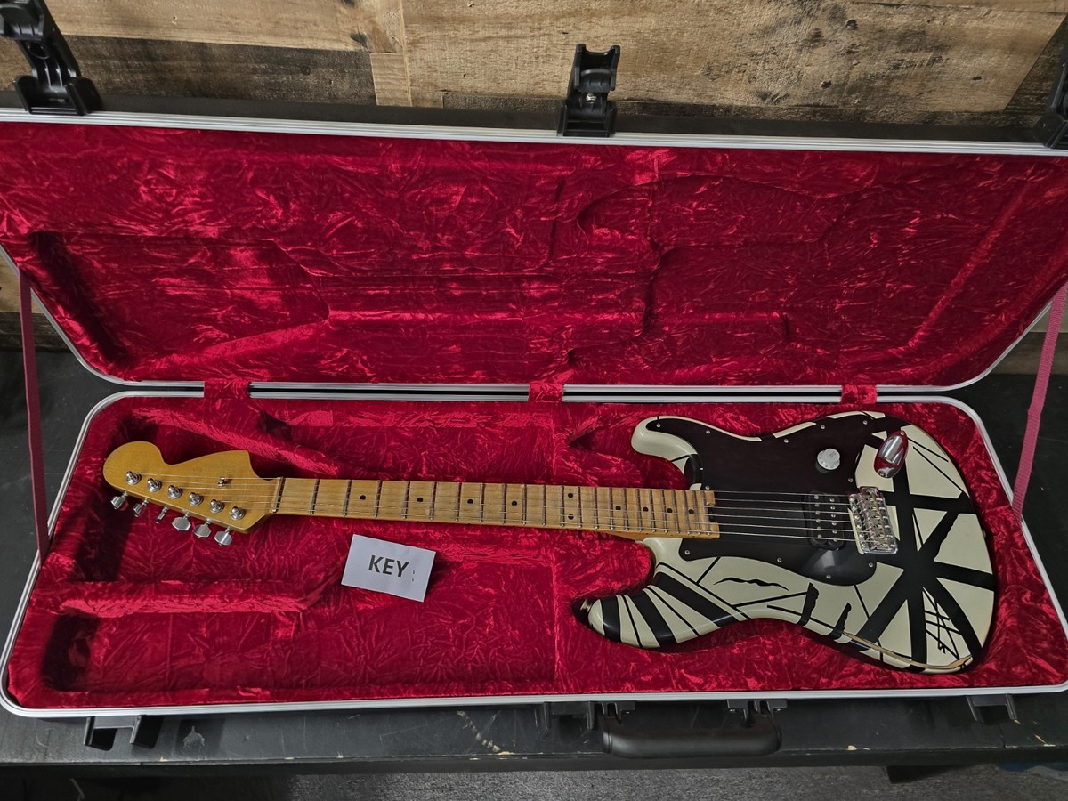 EVH Striped Series '78 Eruption Relic Electric Guitar, EVH W