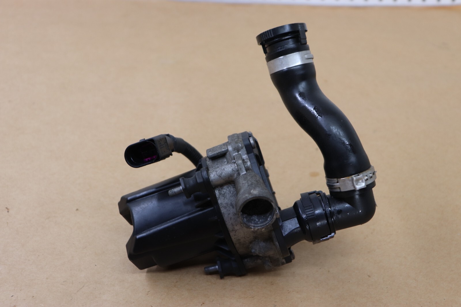 13 14 15 2014 AUDI A8 4.0L SECONDARY AIR AUXILIARY PUMP SMOG PUMP