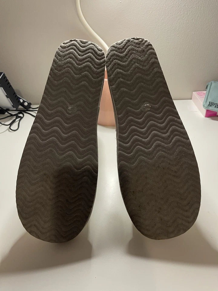 Zapatilla bota forrada de piel rosa Victoria's Secret blanca brillante talla L (9-10) *RARA* Foto 3 de 4