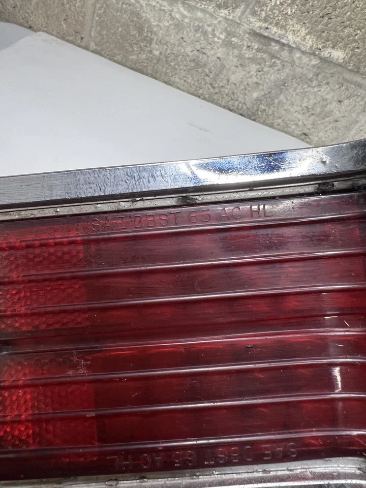 Lámpara de luz trasera cruzada clásica AMC Rambler 1965 vintage original OEM Foto 4 de 4