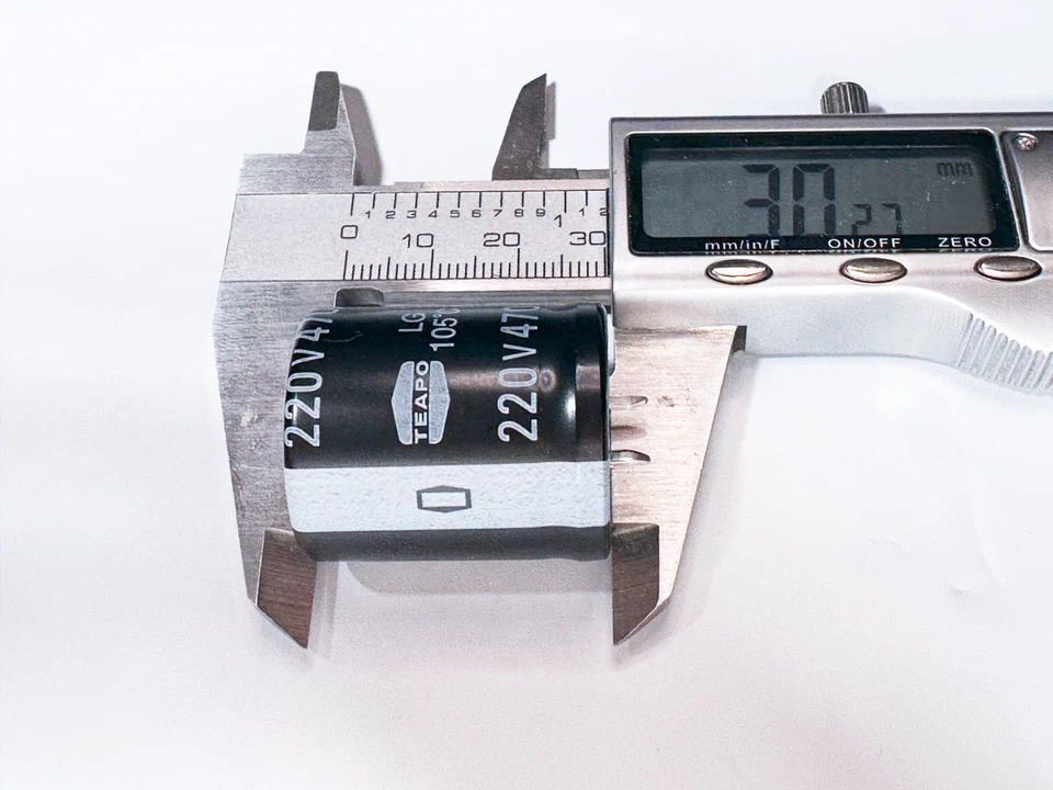 Condensador electrolítico a presión de aluminio 2X/5X/100X LG TEAPO 470uF 220V 25x30 Foto 4 de 4