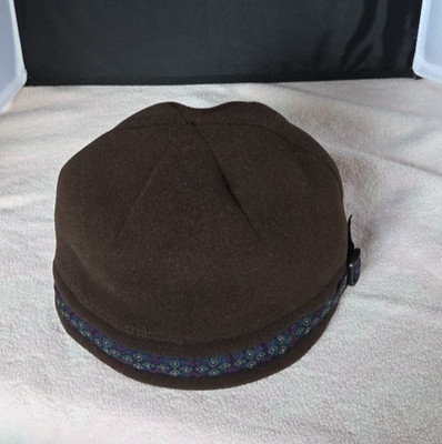 L.L. LL Bean Beanie Hat Women's M/L Brown Fleece w/ Blue Pattern Trim Buckle ALD