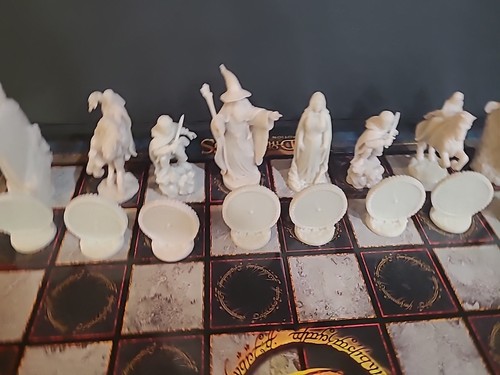Juego de ajedrez El Señor de los Anillos Batalla por la Tierra Media. Completo Usado - Imagen 13 de 16