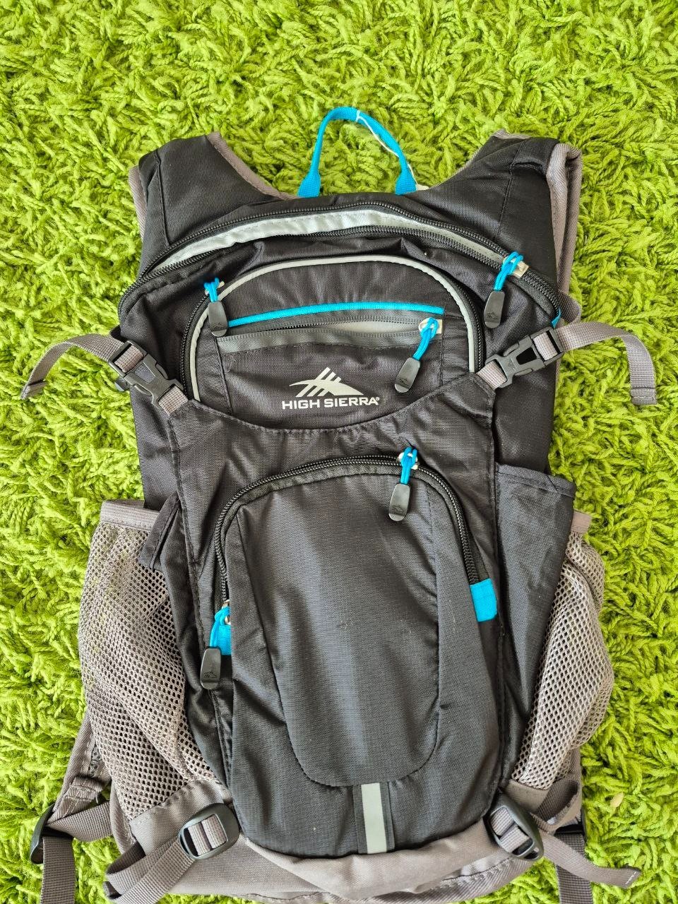 High Sierra AirFlow Daypack Hiking Backpack Black Grey Blue 20-25L