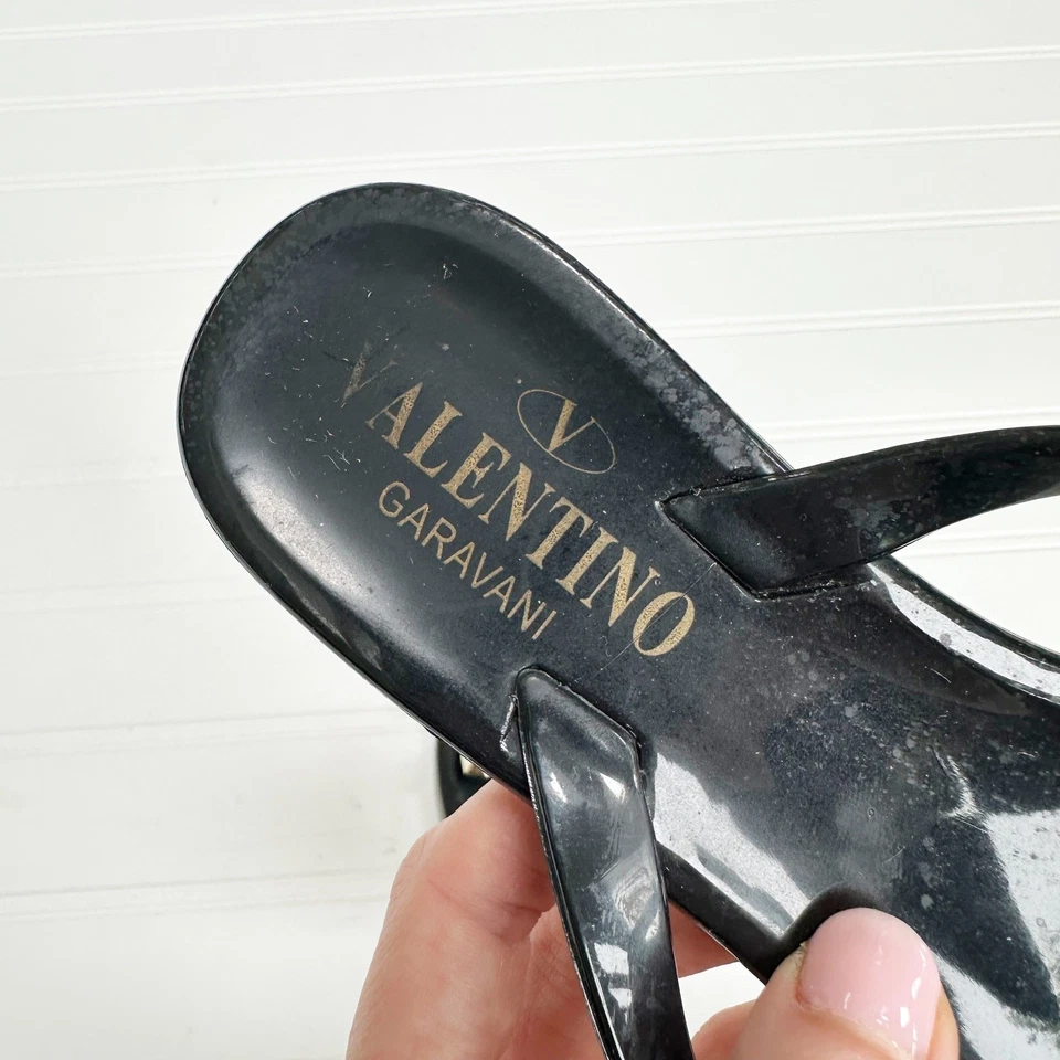 Sandalia Tanga Valentino Rockstud Negra Lazo Jalea PVC Chanclas Toboganes 36 Foto 3 de 4