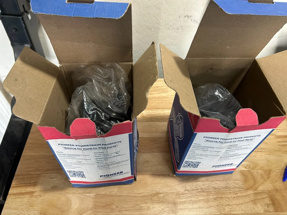 Soportes de motor Pioneer 603209 y 603208 para GMC Acadia y Chevy Traverse (09-16) Foto 3 de 4