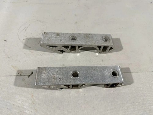 VW TOUAREG 7P5 Stabilisatorhalterung vorne links 7L0411063B 3.00 2012 31421239