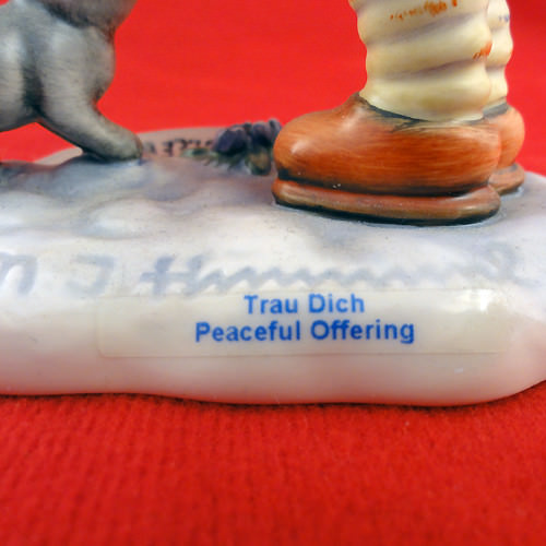 Friendship in Bloom HUMMELSCAPES NIB #1004-D Hummel figurine "Peaceful Offering" - Picture 3 of 8