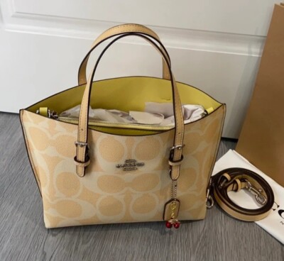 COACH Molly Tote Bag 25 Signature Canvas Hay CAL50 Outlet NEW
