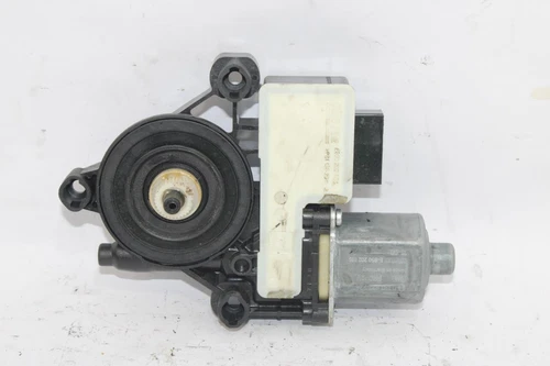 5Q0959812E Motore Alzacristalli Posteriore Destro per SEAT LEON SC (5F5) 1425963 - Foto 3 di 3
