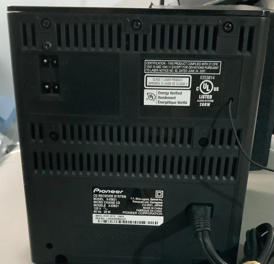 Pioneer CD Player Radio Combo With Remote - Image 4 of 4