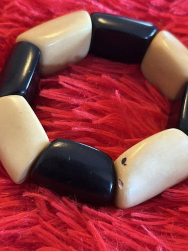 Black and Ivory Colored Stretch Bracelet - Picture 6 of 9