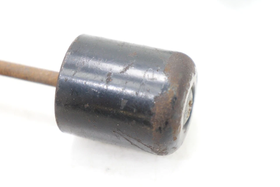 02-10 SUZUKI GZ250 OEM MANILLAR TAPAS PESOS Foto 3 de 4