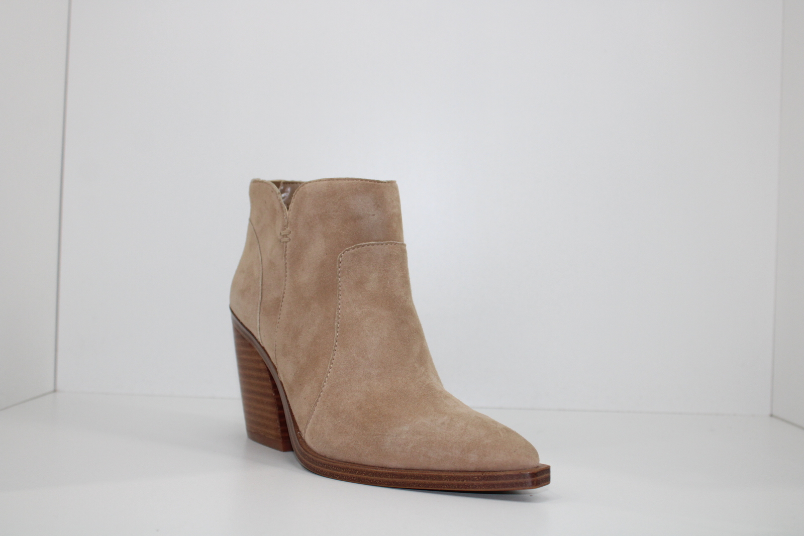 Vince Camuto Womens Gradesha Stacked 