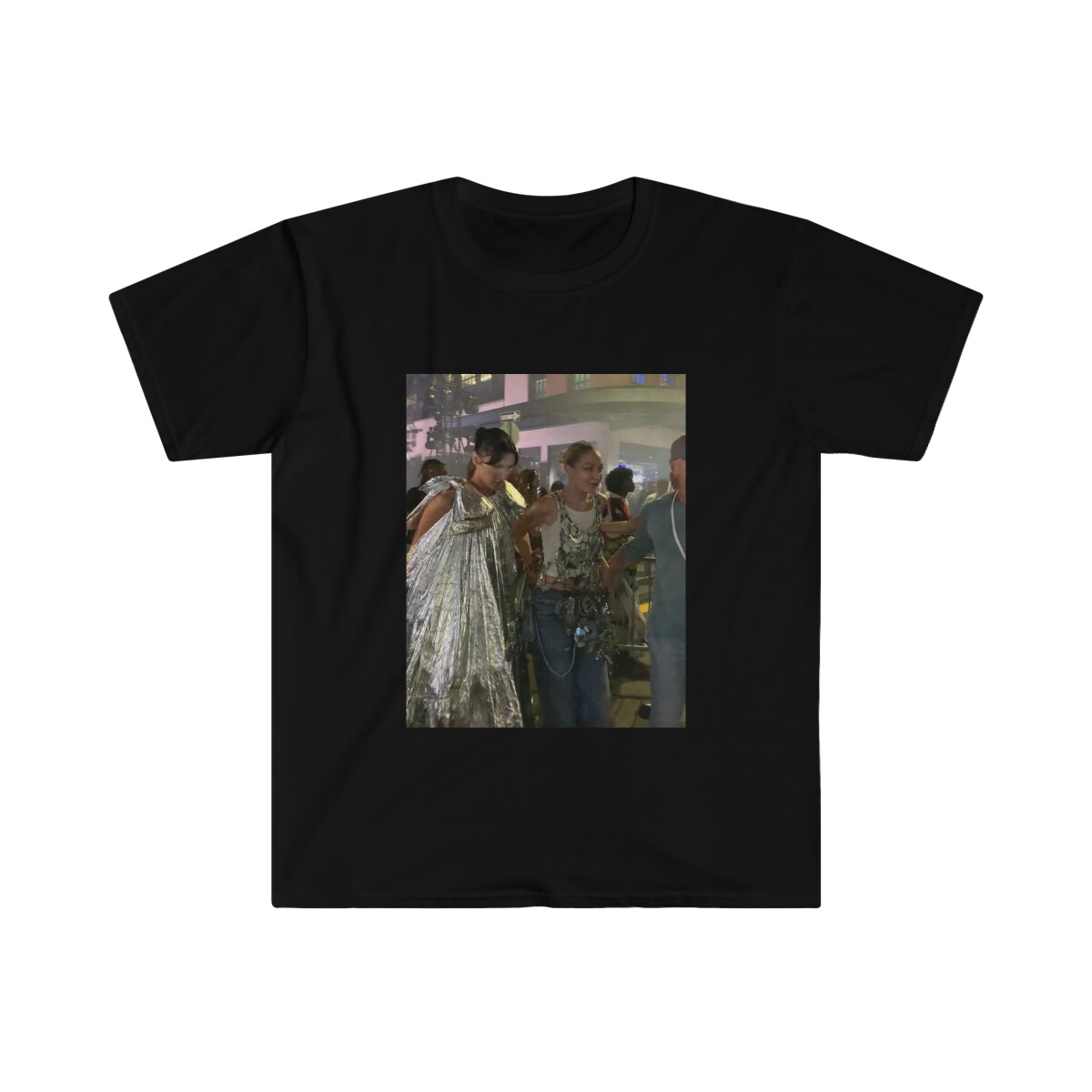 Unisex NYFW Gigi and Bella Hadid Tee
