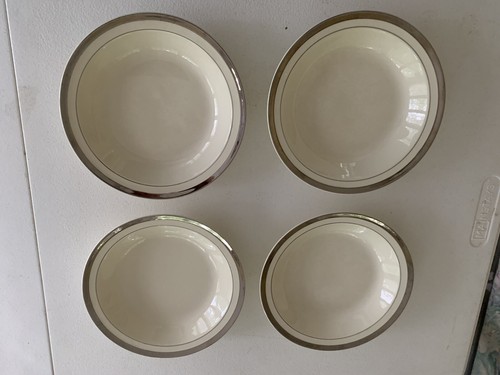 Taylor Smith Taylor Golden Jubilee Soup Bowls 8" Ivory Gold Rim VTG 1948 USA - 第 1/7 張圖片