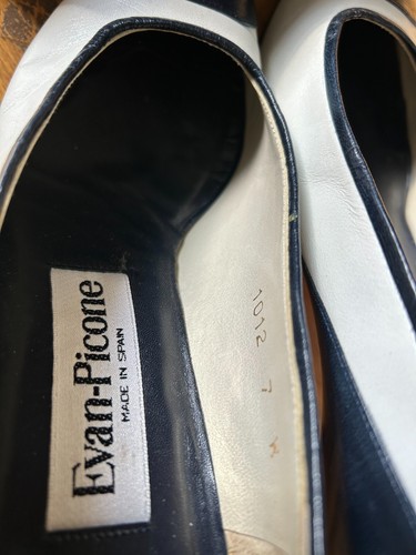 vintage Ladies Shoes by Evan-Picone size US 7 UK 5 W, Black and Ivory - Picture 5 of 9