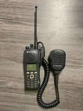 Motorola XTS2500 Digital Portable Handheld Radio - H46UCH9PW2BN 800 MHz