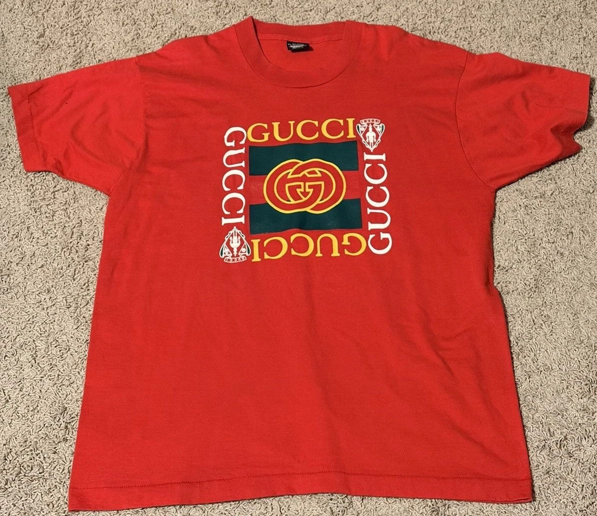 Preços baixos em Camisetas Gucci | eBay