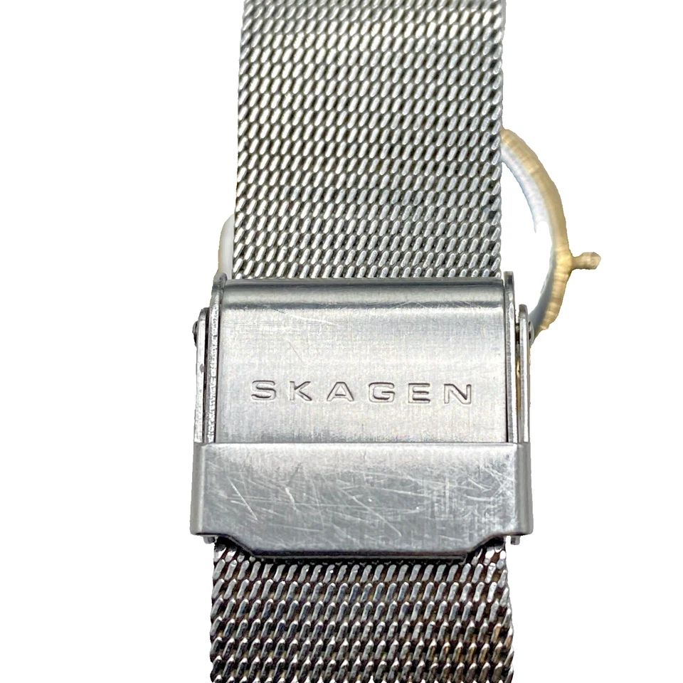 Skagen Denmark 32mm SKW2076 WR3ATM SS Band Gold Plated Bezel new batt Test works - Image 4 of 4