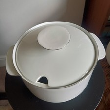 Thomas - Medaillon Thin Platinum Band - Soup Tureen  20cm diameter 10 cm high