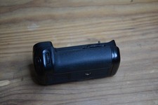 Genuine OEM Nikon MB-D11 Multi-Power Battery Grip for D7000 G057