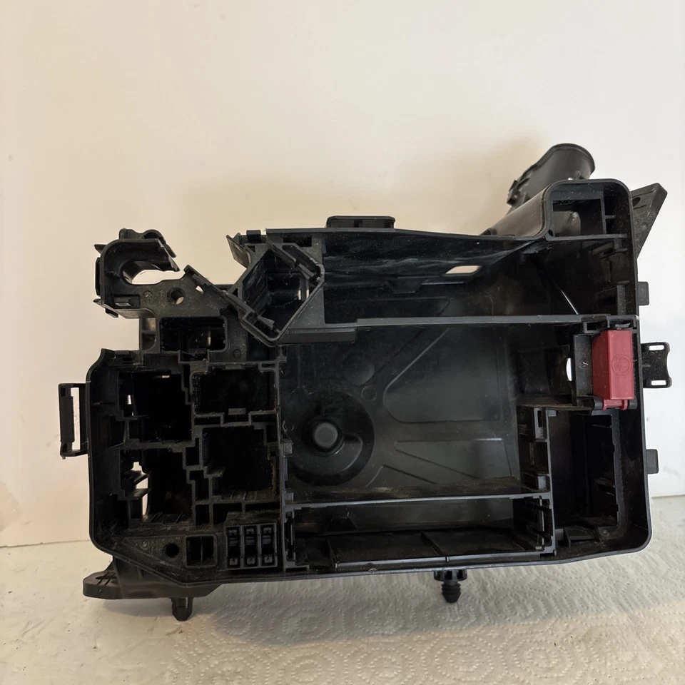 Toyota Fuse Box Relay Junction For 2010-2011 Prius Hybrid #7352-XB1 - Image 2 of 4