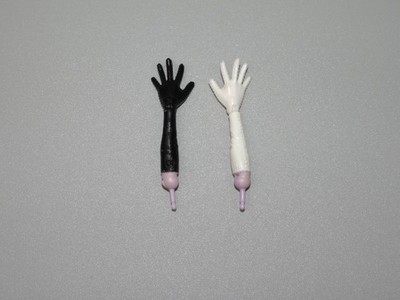 Monster High Operetta Left and Right Arms with Hands Frights Camera Action