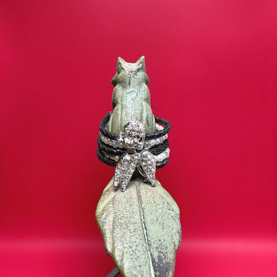 POODLE 胸针手链,胸针可拆卸。 皮革, 珍珠, 水晶, — 第 3/4 张图片