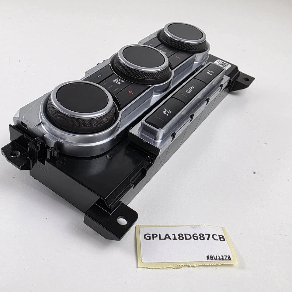 2013-2021 Land Rover Range Rover L405 Rear Climate Control Panel GPLA18D687CB - Image 3 of 4