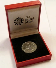 1952-2012 QEII Diamond Jubilee 60 Years Boxed Royal Mint   =