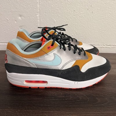 air max 1 graffiti logo