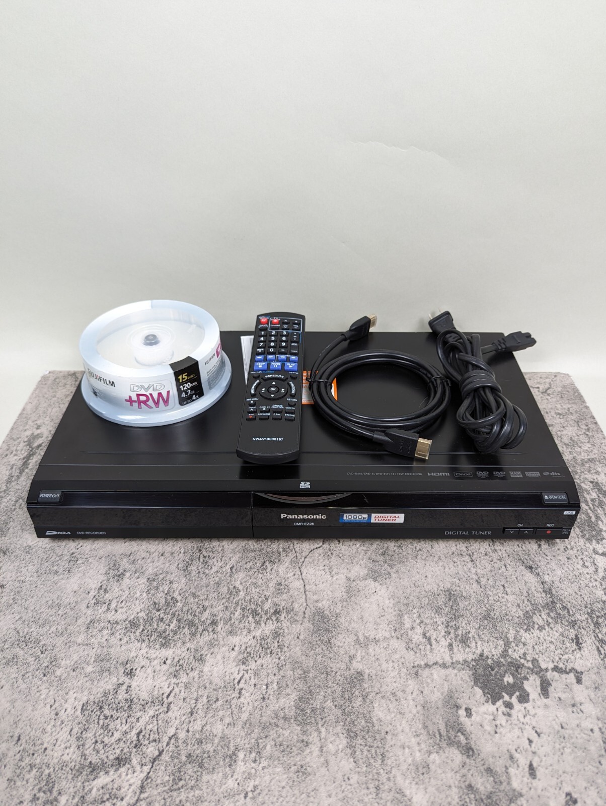 Panasonic DMREZ28 DVD Recorder Player 1080P Digital Tuner DVD+R Remote