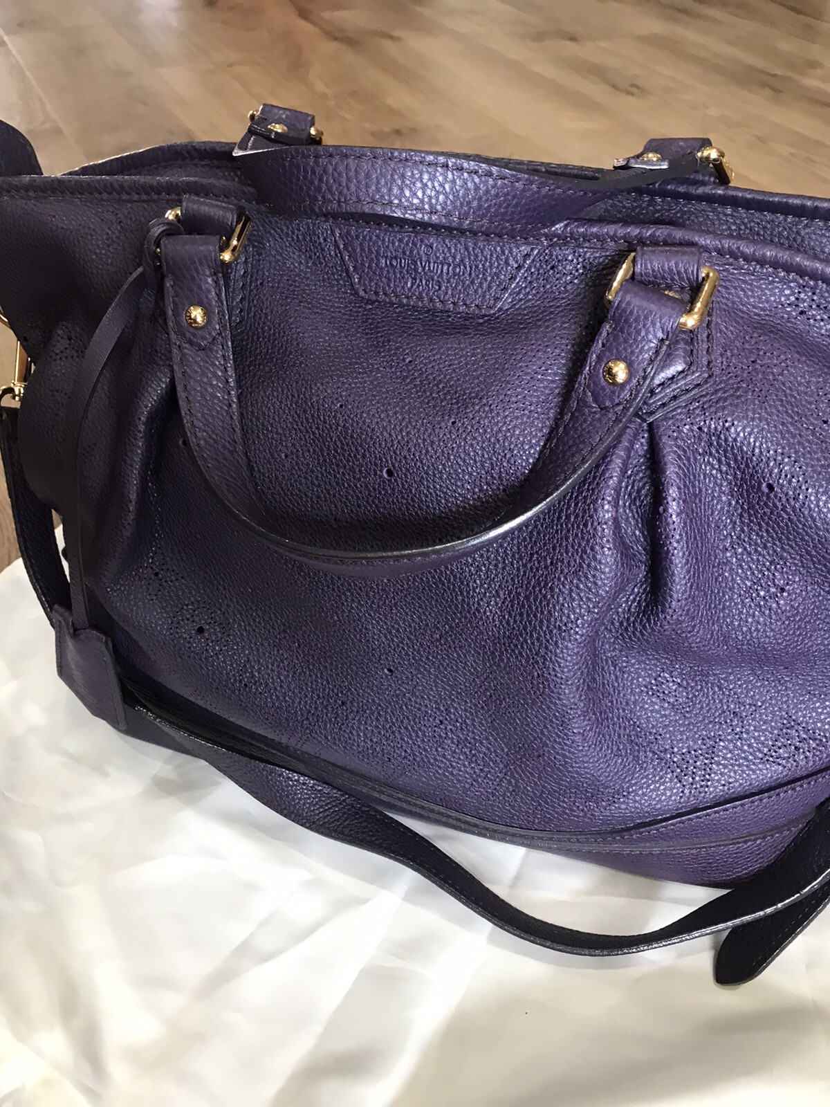 louis vuittons limited Collection Mauve leather Gem