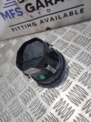 Mercedes Cla C117 2013-2016 Air Vent Front Left A1178300554 - Picture 10 of 12