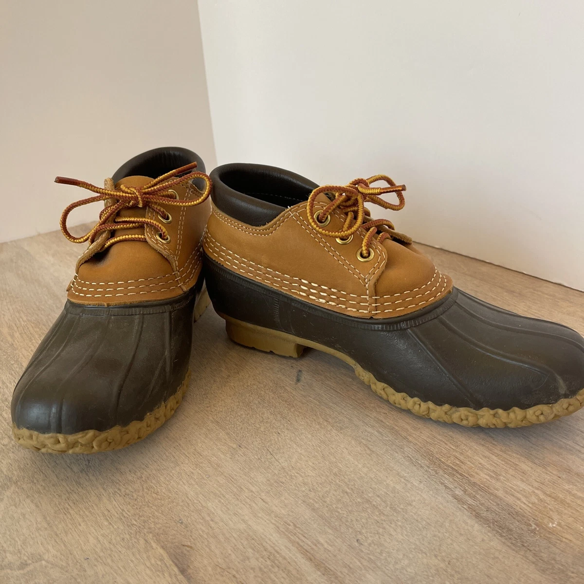 LL Bean Bean Boots Shoe Brown Gumshoe Duck Low Top Outdoor Men s 6 Women 7 K