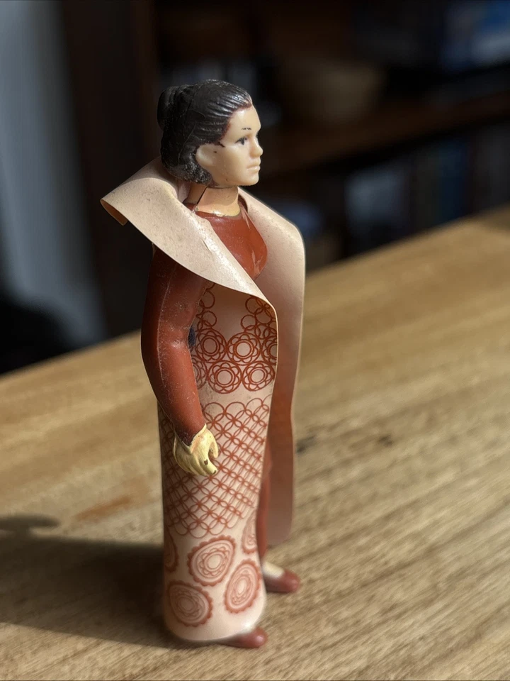 De colección STAR WARS ESB Bespin Leia Con Capa 1980 Hong Kong EXCELENTE Estado  Foto 2 de 4