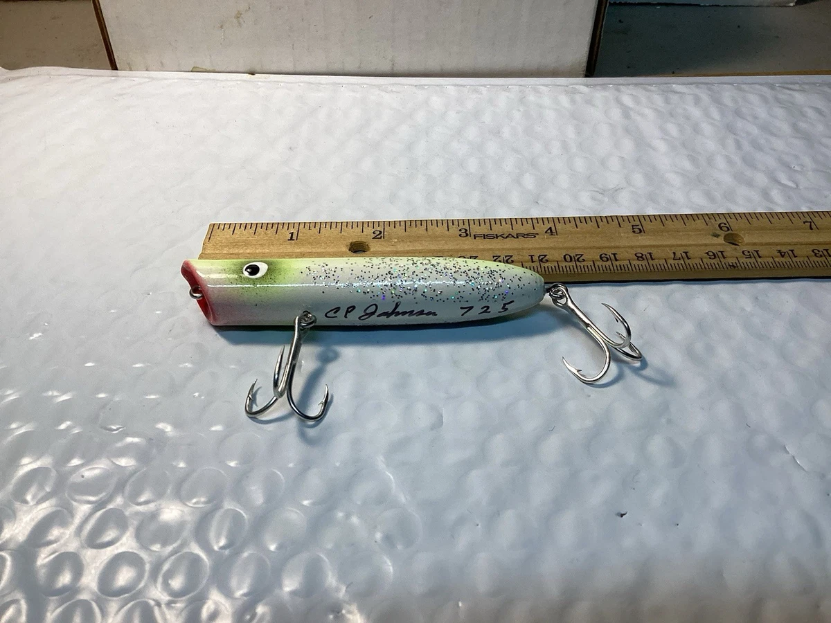 cane pole fishing resting tree bank hat How to Fish With a Cane Pole