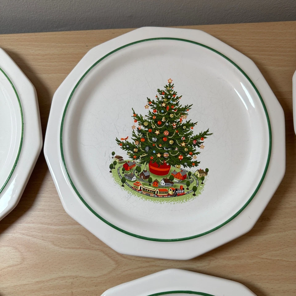 Vintage Christmas Heirloom Octagon Dinner Plates Set of 7 Holiday Decor 10.5" - Image 4 of 4