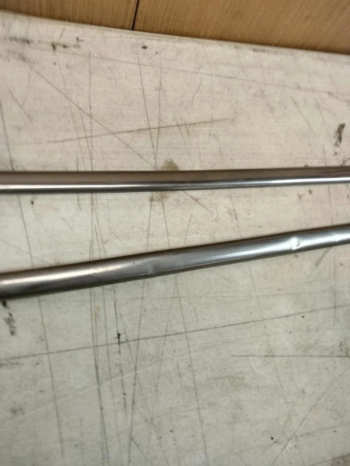 1962 to 1980 MG MGB Front Fender Molding Trim Right and Left Sides Lot A - Image 4 of 4