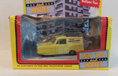Lledo Reliant Regal Van, Only Fools And Horses, 1:43, Die Cast, 2002, gelb.