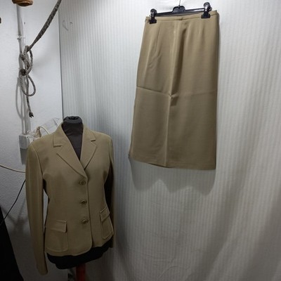Item e6226 Womens Max Mara Pistachio Green Dress/Suit, Size IT42, Size