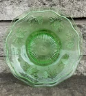 Vintage Woolworth Green Depression Glass Bowl Grapes Vines Scallop Uranium 7.75”