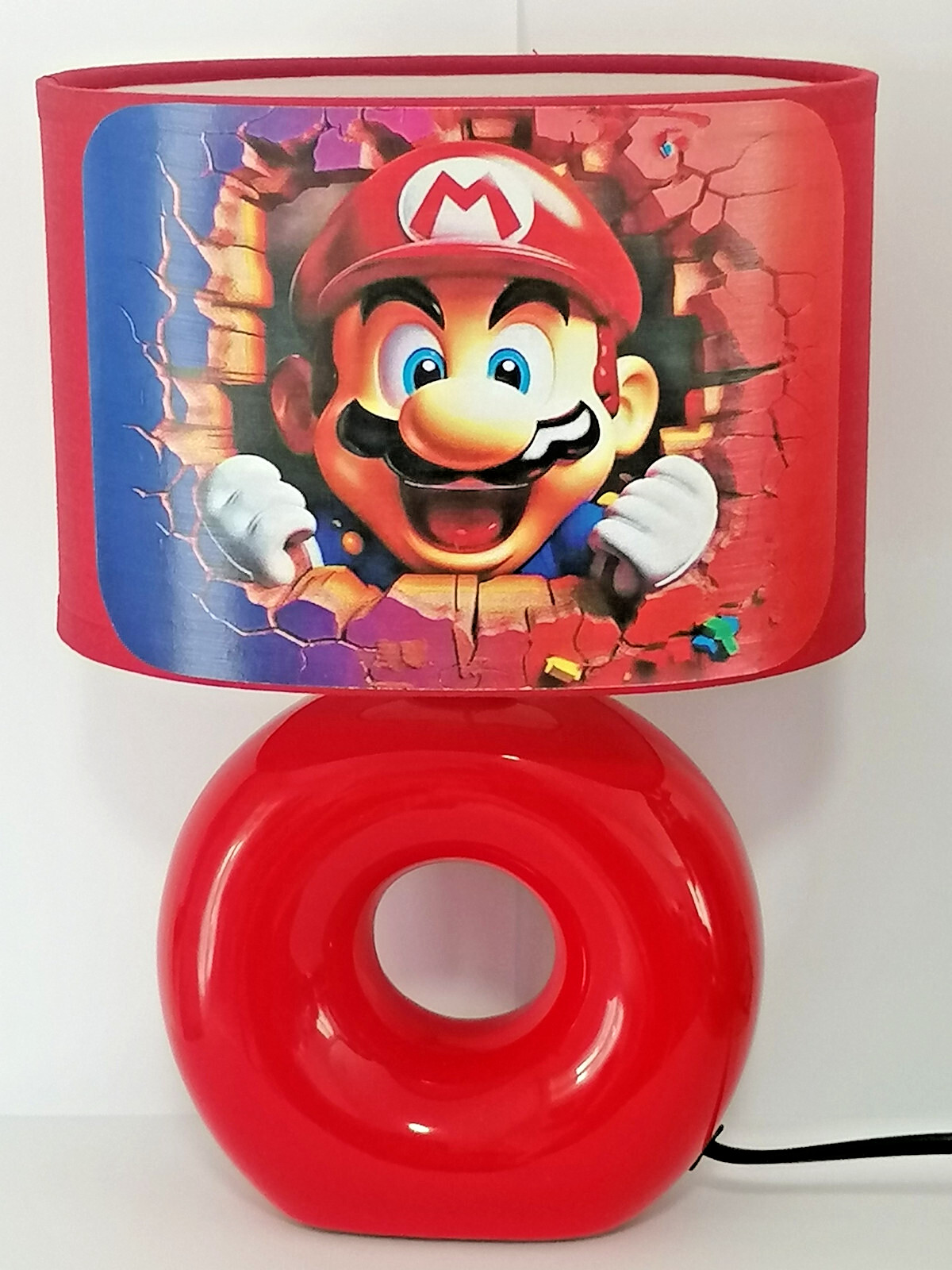 Lampe de chevet Mario personnalisé en bois noble et gravure laser